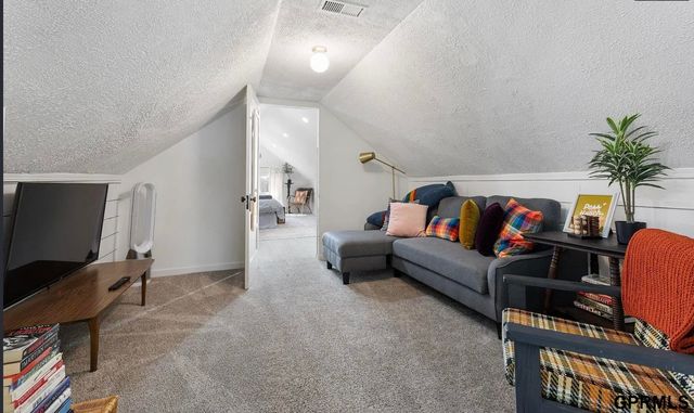 814 S 50Th Avenue, Omaha, NE 68106