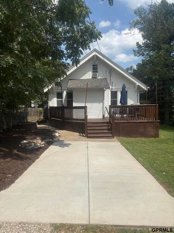 814 S 50Th Avenue, Omaha, NE 68106