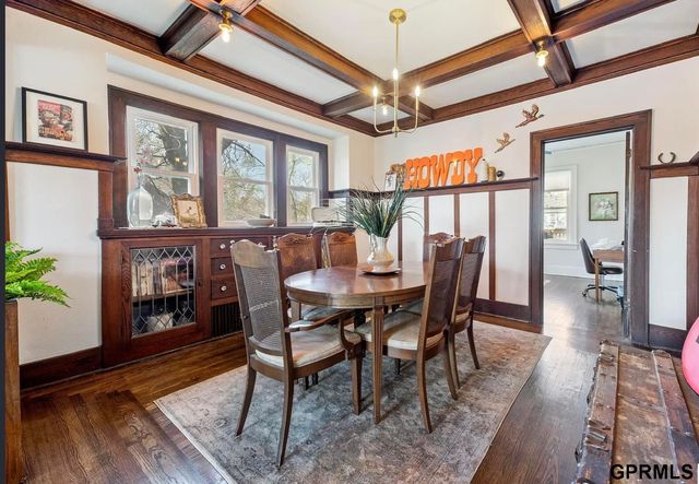 814 S 50Th Avenue, Omaha, NE 68106