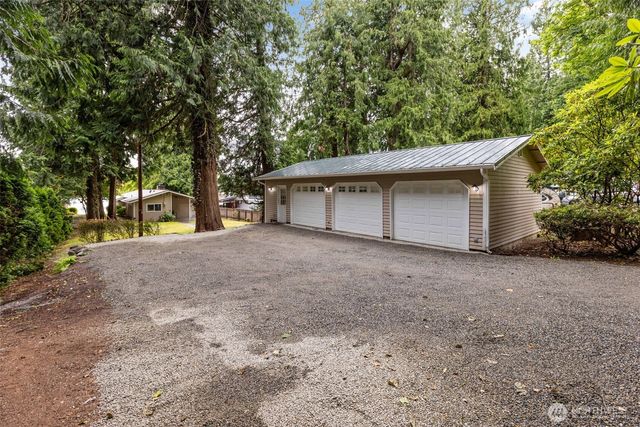 31089 E Lake Morton Drive SE, Kent, WA 98042