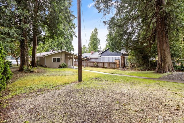 31089 E Lake Morton Drive SE, Kent, WA 98042