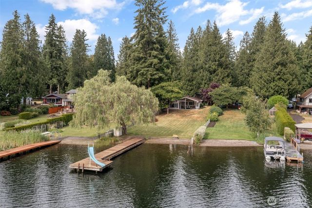 31089 E Lake Morton Drive SE, Kent, WA 98042