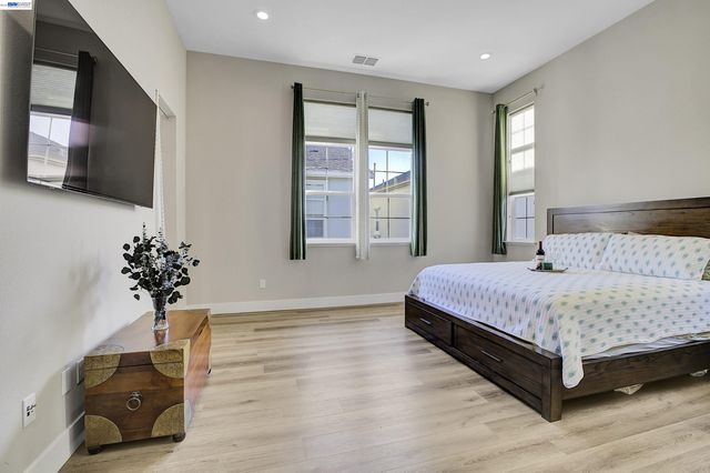 37515 SEA BANK ST, Newark, CA 94560