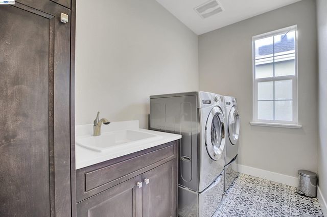37515 SEA BANK ST, Newark, CA 94560