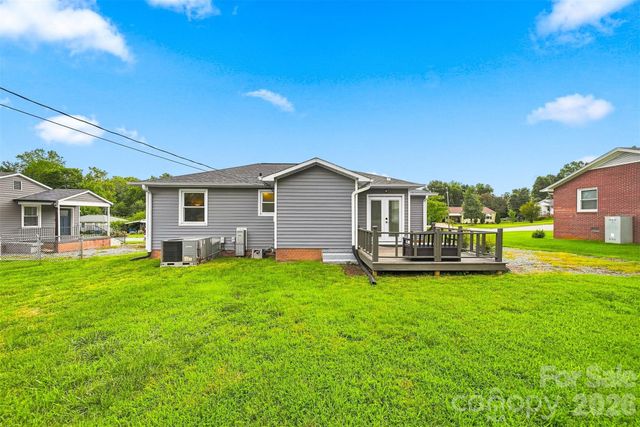 129 33rd Street NW, Hickory, NC 28601