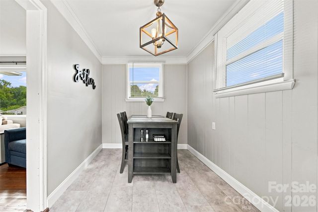 129 33rd Street NW, Hickory, NC 28601