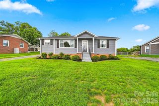 129 33rd Street NW, Hickory, NC 28601