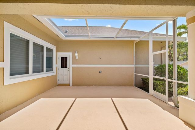 7480 150th Court, Palm Beach Gardens, FL 33418
