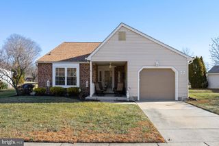 77 LAKEBRIDGE DR, Woodbury, NJ 08096