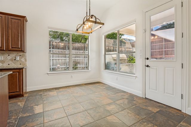 6734 Trailblazer Way, Dallas, TX 75236