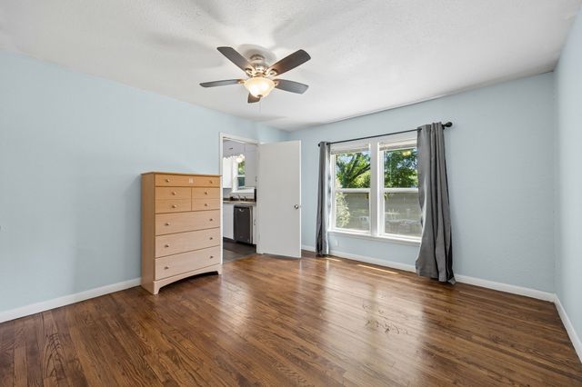 1318 Coit Street, Denton, TX 76201