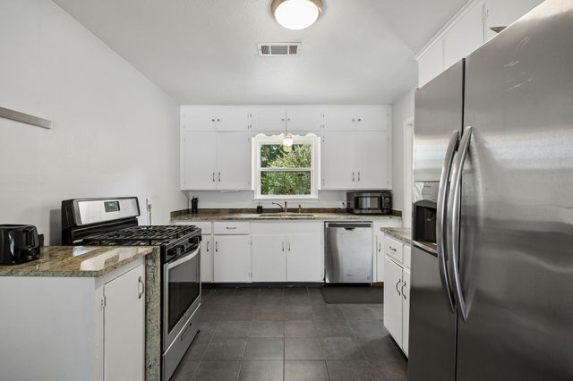 1318 Coit Street, Denton, TX 76201