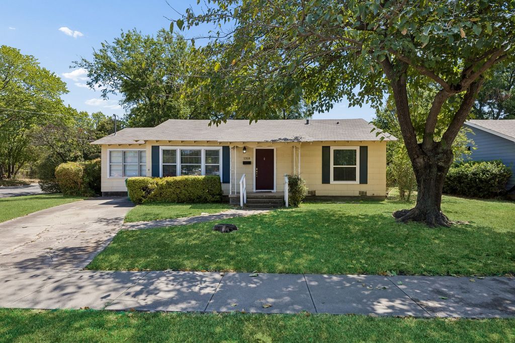 1318 Coit Street, Denton, TX 76201