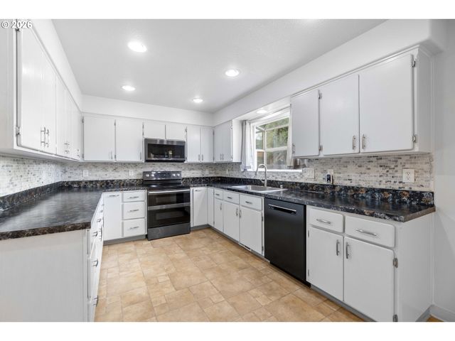 3917 Ne 97TH St, Vancouver, WA 98665