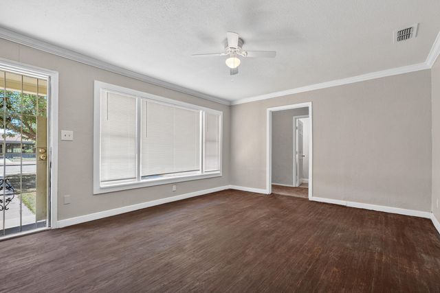 4004 33rd Street, Lubbock, TX 79410