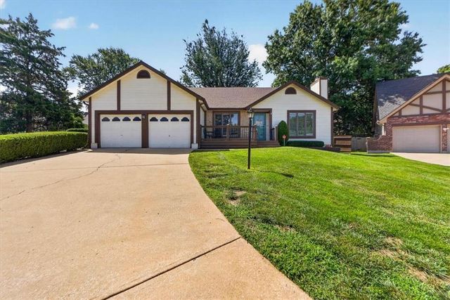 5743 Willow Avenue, Raytown, MO 64133