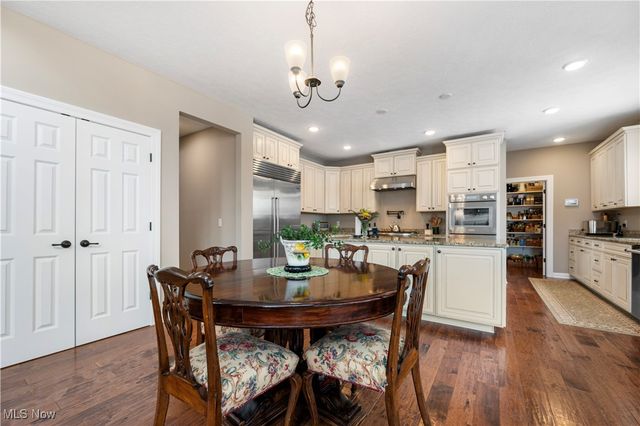 12554 Meadowview Drive, North Royalton, OH 44133