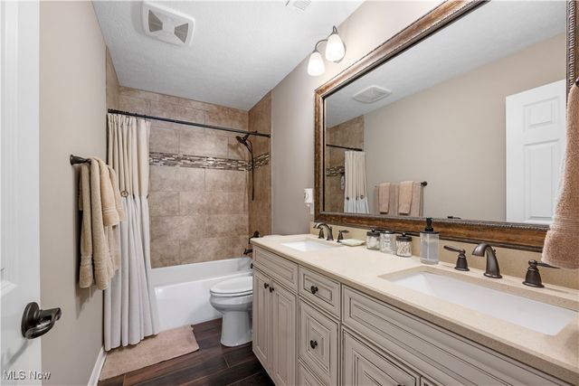 12554 Meadowview Drive, North Royalton, OH 44133