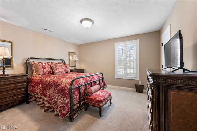 12554 Meadowview Drive, North Royalton, OH 44133