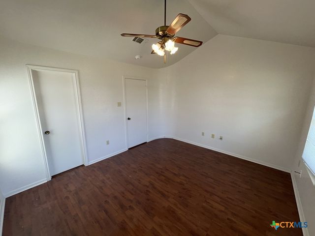 215 Robertstown Road, Copperas Cove, TX 76522