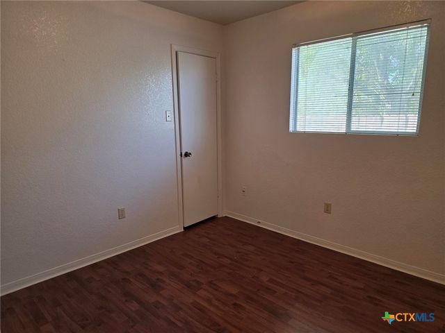 215 Robertstown Road, Copperas Cove, TX 76522