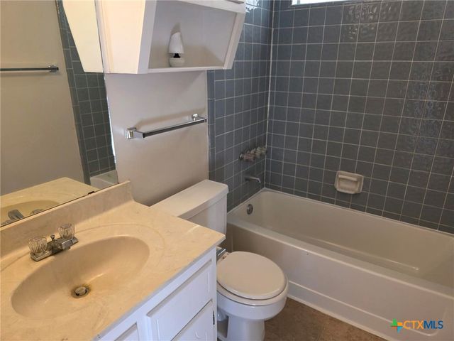 215 Robertstown Road, Copperas Cove, TX 76522