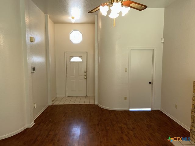 215 Robertstown Road, Copperas Cove, TX 76522