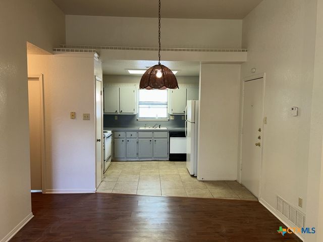 215 Robertstown Road, Copperas Cove, TX 76522