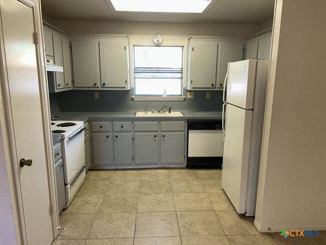 215 Robertstown Road, Copperas Cove, TX 76522