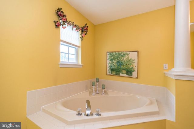 904 FILLY CIR, New Hope, PA 18938