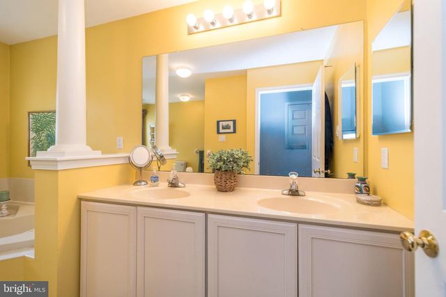 904 FILLY CIR, New Hope, PA 18938