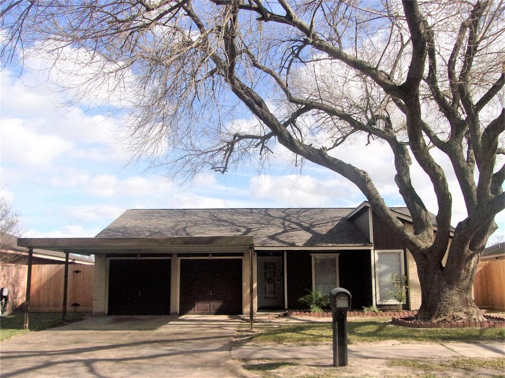 2015 Cannonade Drive, Pasadena, TX 77503