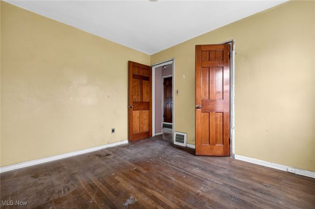 19808 Kings Highway, Warrensville Heights, OH 44122