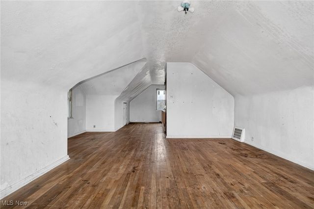 19808 Kings Highway, Warrensville Heights, OH 44122