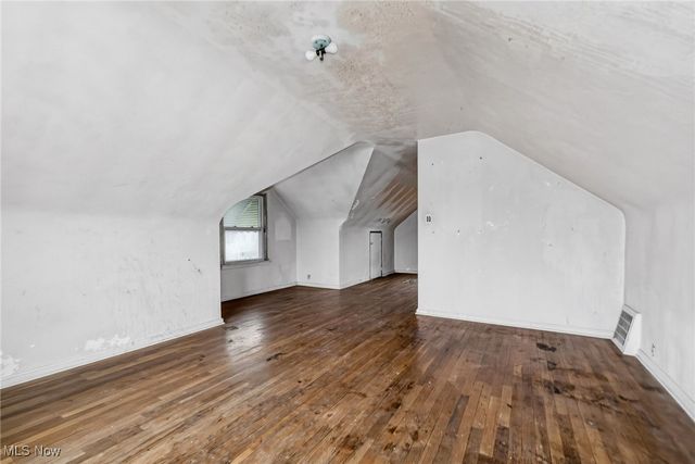 19808 Kings Highway, Warrensville Heights, OH 44122