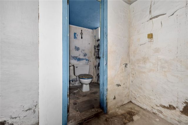 19808 Kings Highway, Warrensville Heights, OH 44122