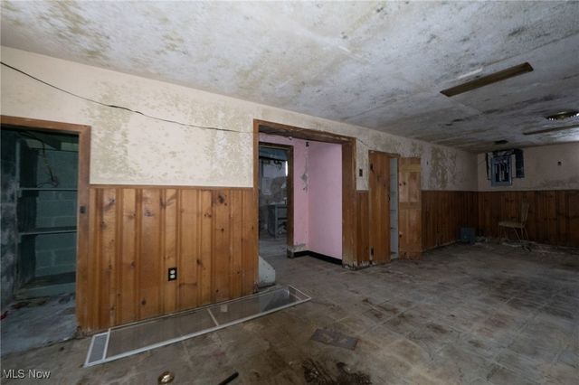 19808 Kings Highway, Warrensville Heights, OH 44122