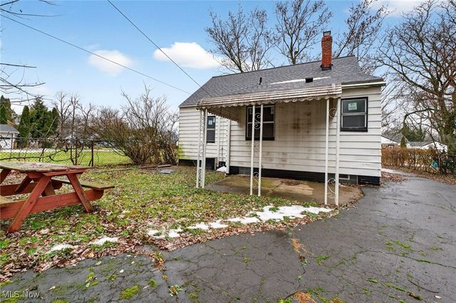 19808 Kings Highway, Warrensville Heights, OH 44122