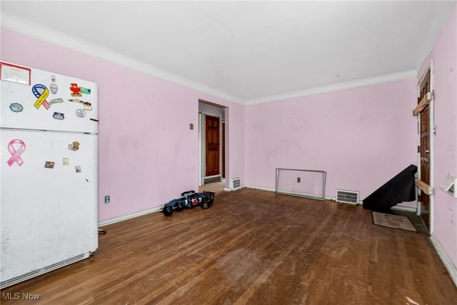 19808 Kings Highway, Warrensville Heights, OH 44122