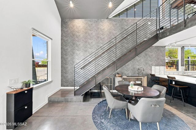 802 S 5th Avenue, Tucson, AZ 85701