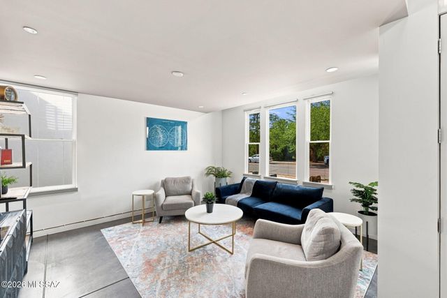 802 S 5th Avenue, Tucson, AZ 85701