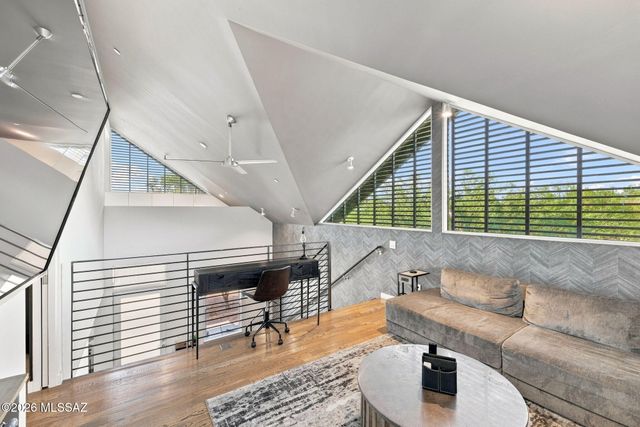 802 S 5th Avenue, Tucson, AZ 85701