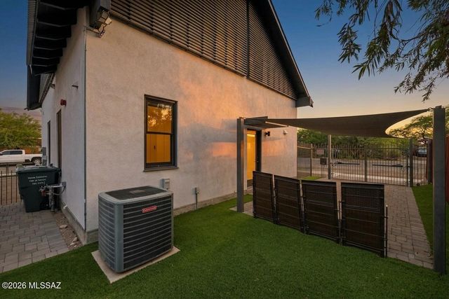 802 S 5th Avenue, Tucson, AZ 85701