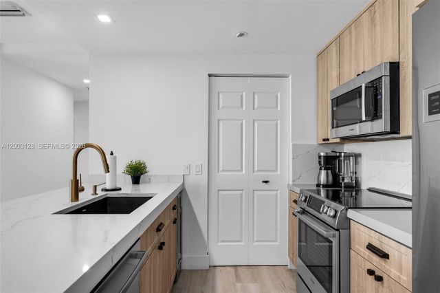 1300 Ponce De Leon Blvd 815, Coral Gables, FL 33134