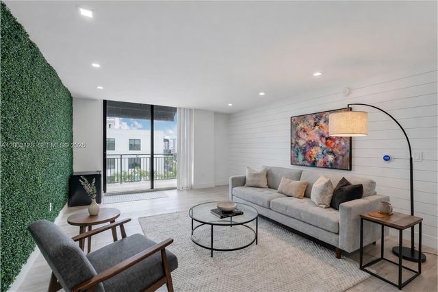 1300 Ponce De Leon Blvd 815, Coral Gables, FL 33134