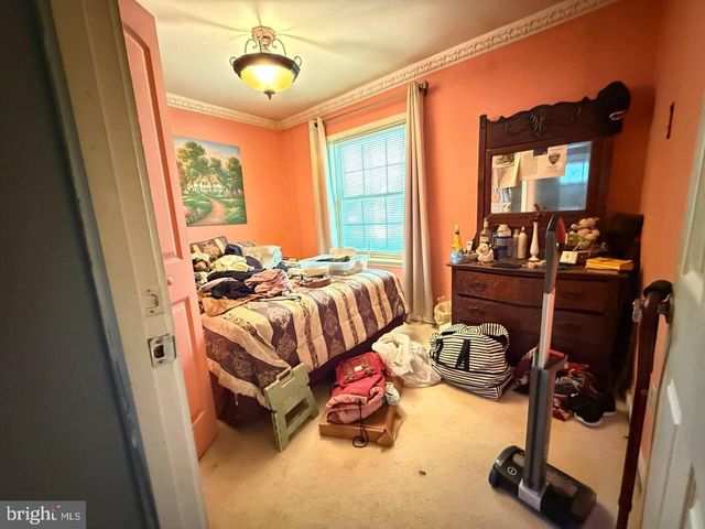 446 STILLWATER DR, Pocono Summit, PA 18346
