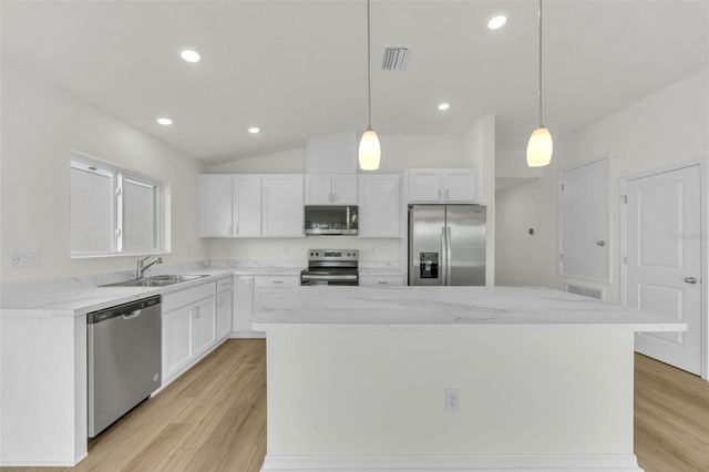 9267 SANDY BLUFFS CIRCLE, Parrish, FL 34219