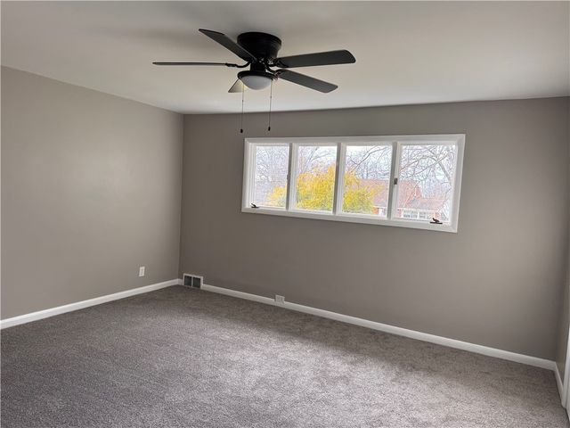 2894 Shadylane Dr, Neshannock Twp, PA 16105