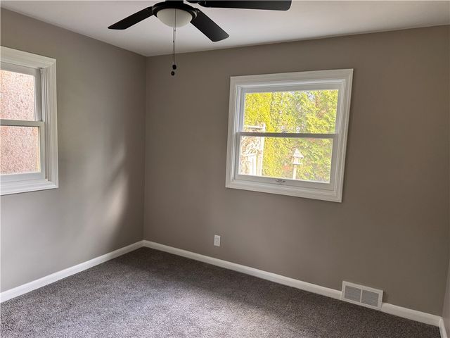 2894 Shadylane Dr, Neshannock Twp, PA 16105