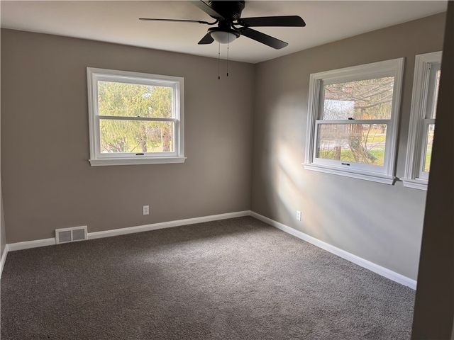 2894 Shadylane Dr, Neshannock Twp, PA 16105